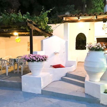 Villa Diamanti Kanapitsa  Buitenkant foto