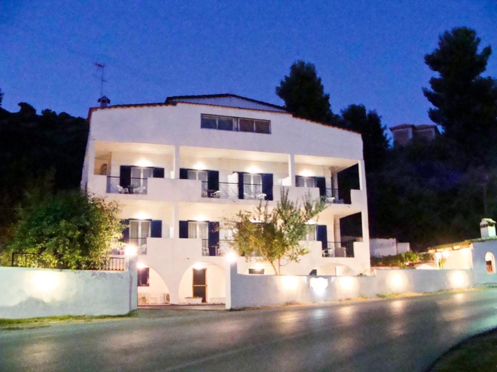Villa Diamanti Kanapitsa  Buitenkant foto