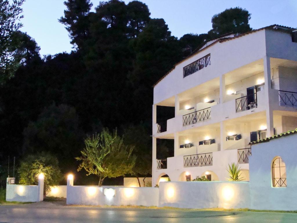 Villa Diamanti Kanapitsa  Buitenkant foto